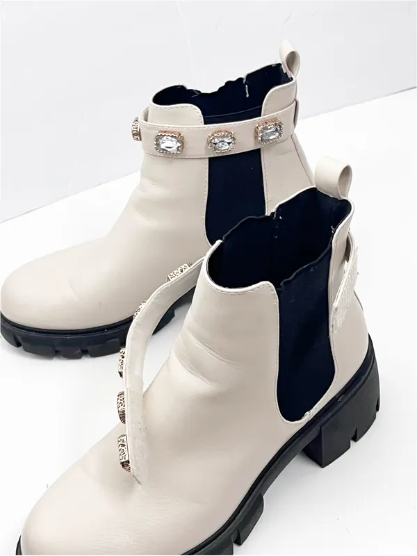 MADDEN GIRL Honey Cream Removable Gem Ankle Strap Chelsea Lug Sole Boots 9M Boho - Image 10