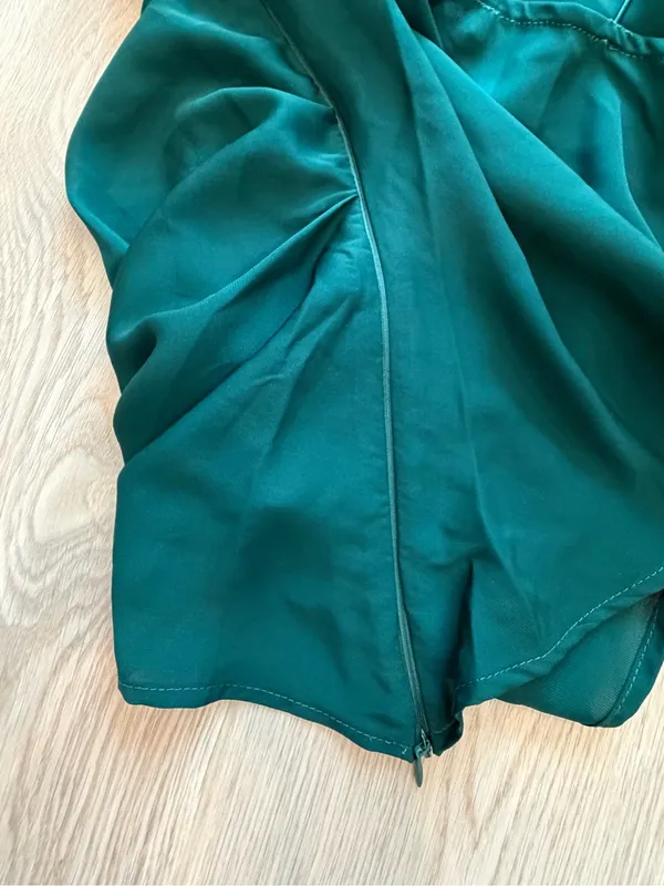 Pretty Little Thing Deep Emerald Satin Cowl Neck Cami - Image 5