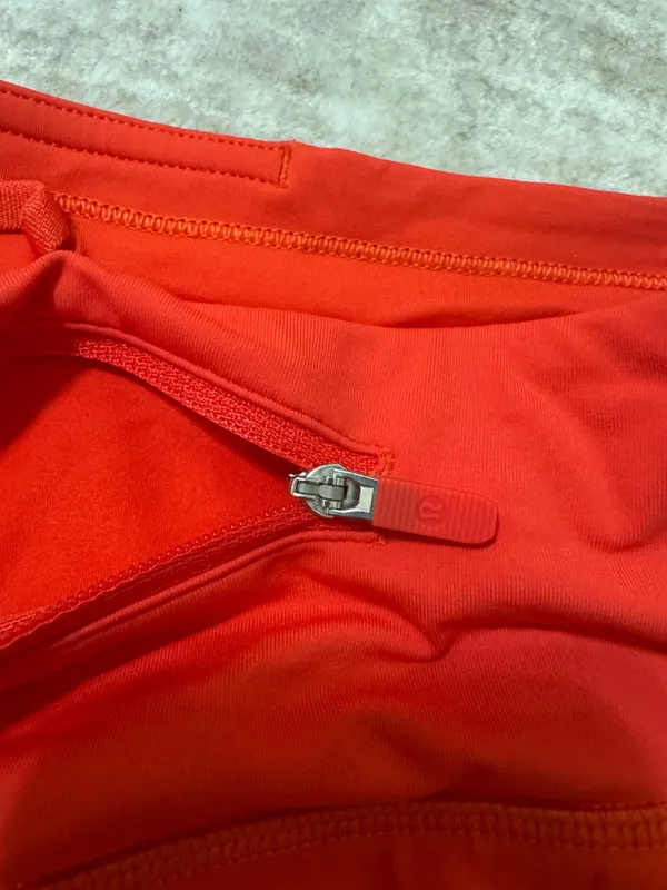 Lululemon Speed Up shorts 4” size 4 carnation red brand new - Image 8