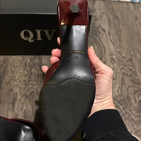 Qi Women's Deep Red Slide Heels Size 9.5 - Image 6