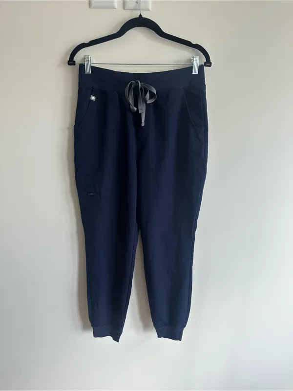 Figs Women’s Navy Zamora High-Rise Jogger Scrub Pants - Image 4
