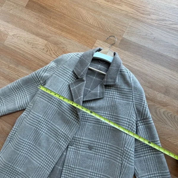 Checked Oversized Wool Coat With Drop Shoulders and Cocoon Silhouette - Image 7