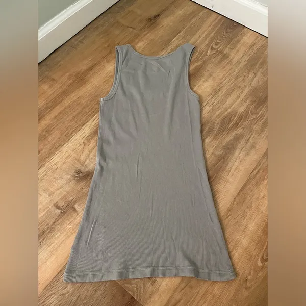Old Navy Gray Tank - Image 2