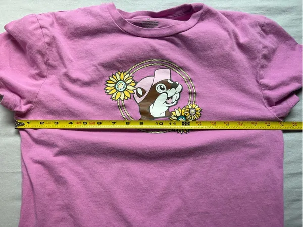 Buc-ee’s Love Me Some Boots Pink Graphic Tee Women’s M Western Cowgirl - Image 4