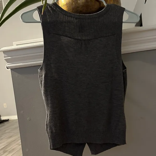 H&M Charcoal Knit Vest Size XS - Image 4