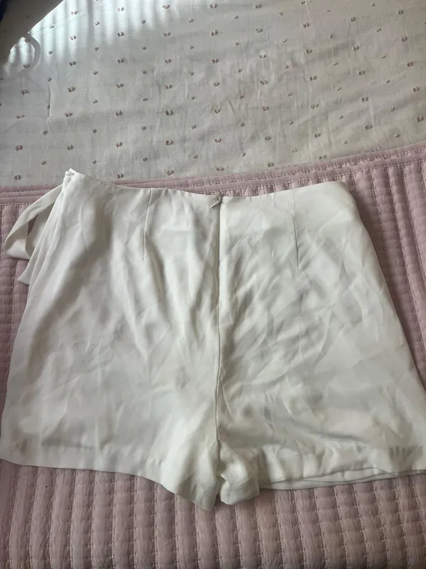 White Skort Size M - Image 2