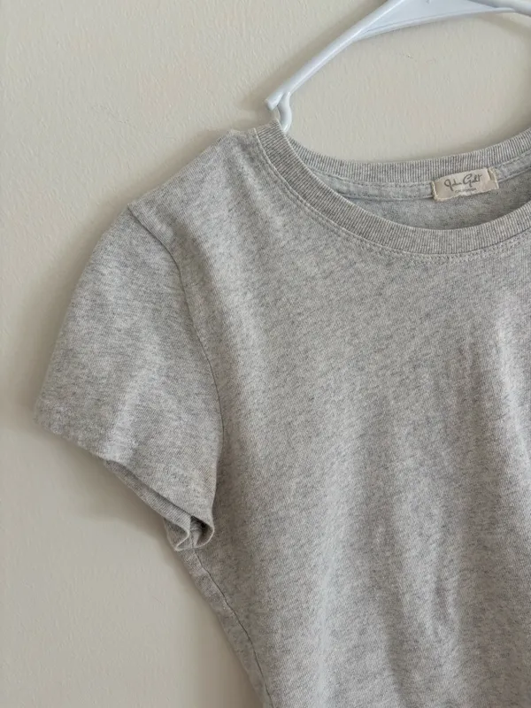 Brandy Melville Top Crop Grey - Image 3