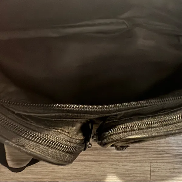 Source Unknown Belt Bag/Fanny Pack-black with adjustable waist. Unbranded. - Image 5