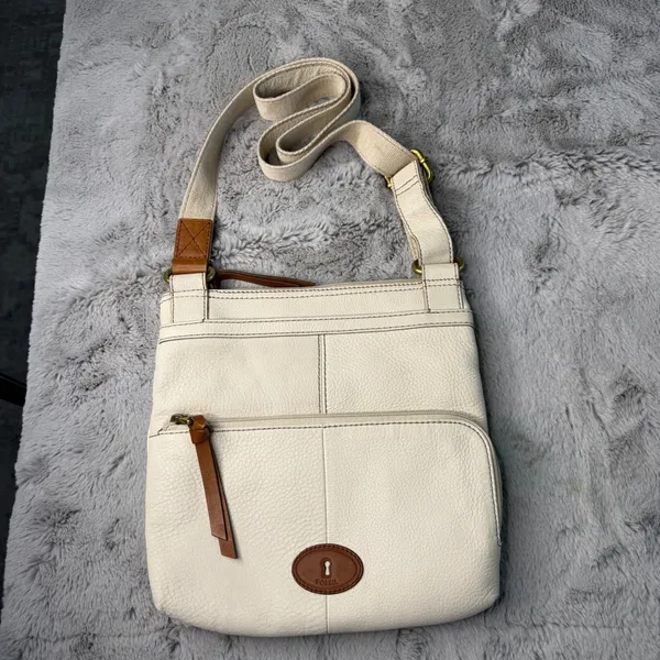 Fossil Cream Pebbled Leather Crossbody Bag Organizer Purse Off White - Image 15