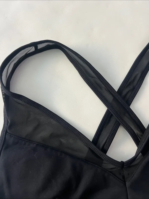 ALO YOGA Entice Sports Bra Mesh Crossback Strappy V Neck Small - Image 5