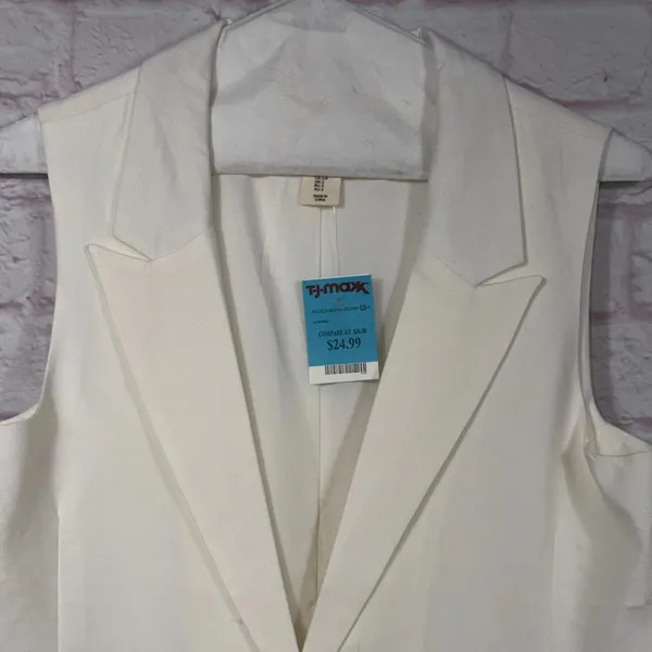 Nicole Miller Artelier Women's Sleeveless White Vest Small NWT - Image 3