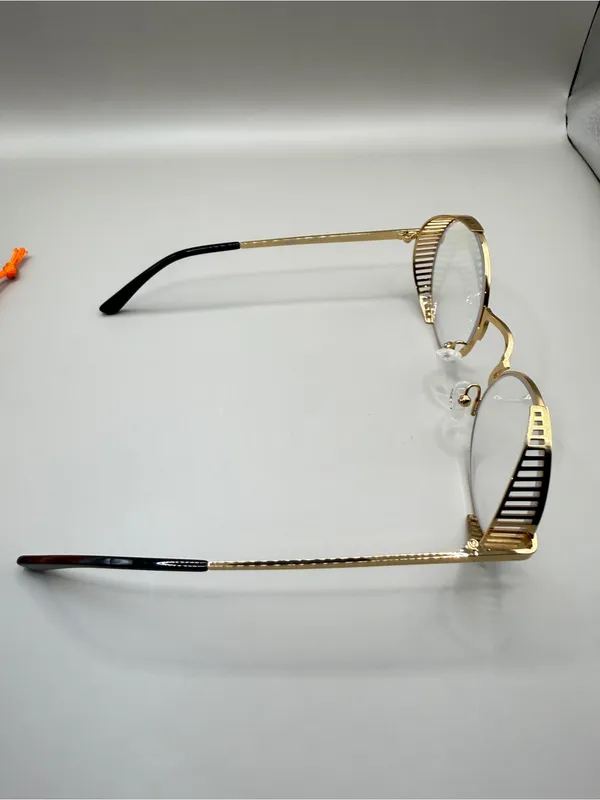 Vooglam Round Gold Metal Frame Glasses, unknown prescription - Image 6