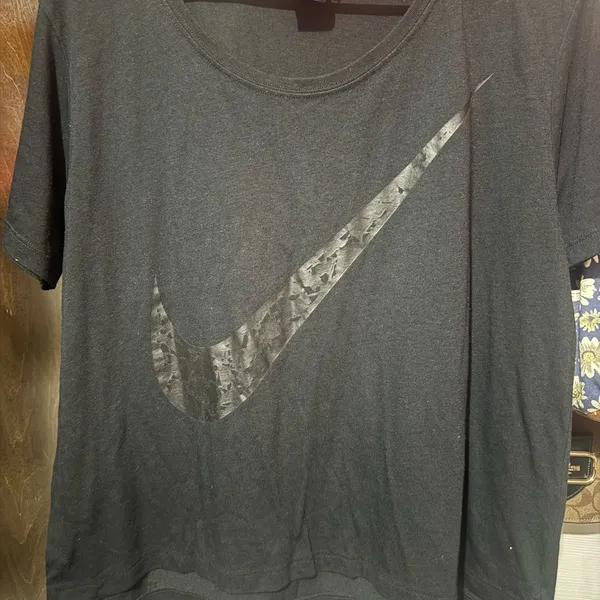 Nike Men's Black Tee with Subtle Logo - Image 2