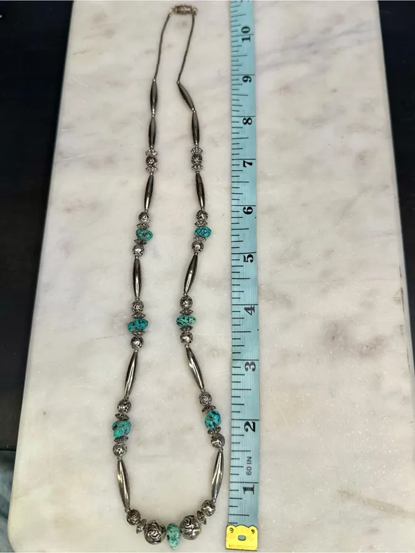 Vintage Liquid Silver Tone Turquoise Bead Screw Clasp Necklace Costume - Image 6