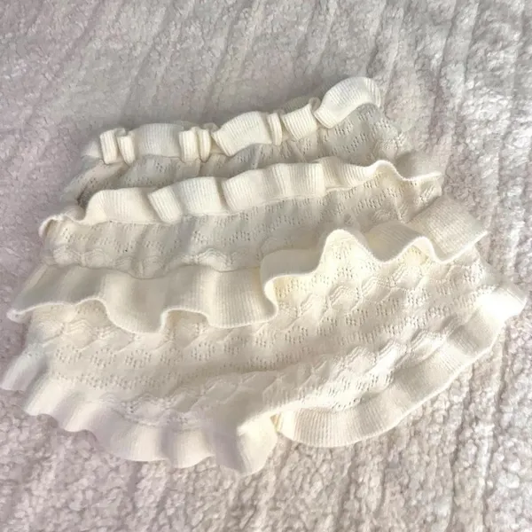 Shein Women's Cream and White Shorts - Image 6