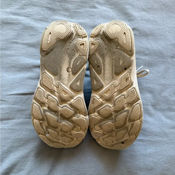 Hoka White cliffton 9 running shoes - Image 7