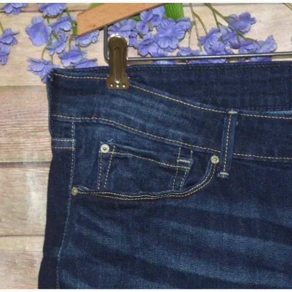 Signature Levis Strauss Size 14 Modern Skinny Shorts Denim Blue Jean Raw Hem - Image 2