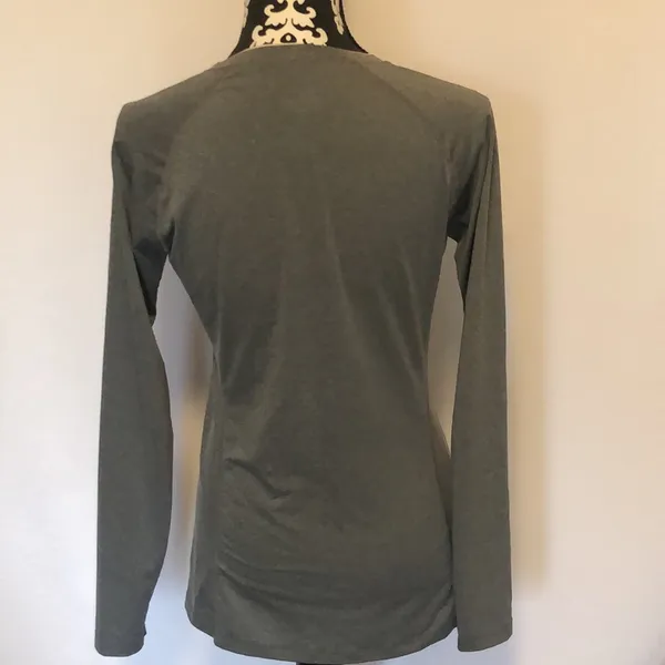 Nike pro combat grey long sleeve shirt - Image 3