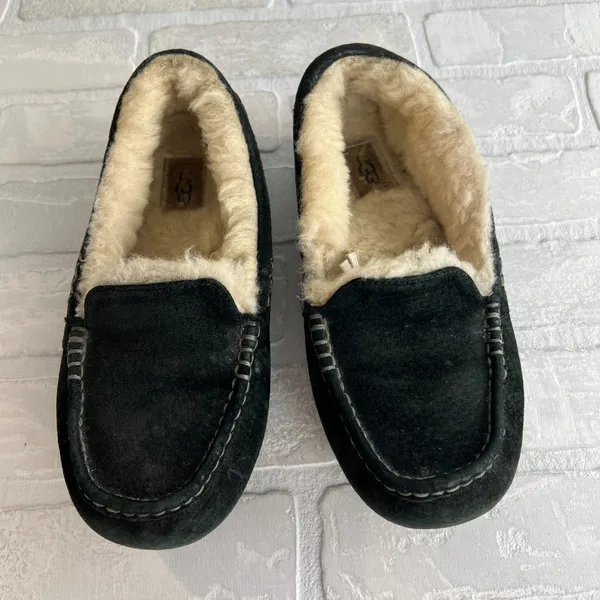 UGG‎ Ansley Moc Slippers Womens 9 Black Suede Sheepskin Slip On Cozy Loafer - Image 11