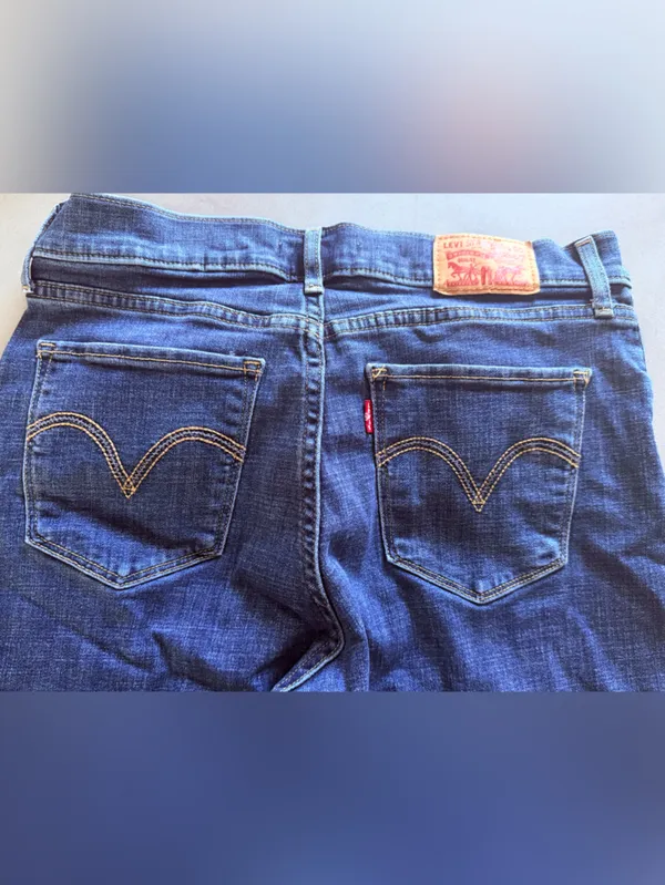 Levi’s Classic Straight Stretch Jeans Women’s Size 28 - Image 3