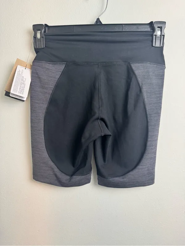 NWT Nike One Dri-FIT Women’s 8” High-Rise Training Biker Shorts Black Gray - Image 5