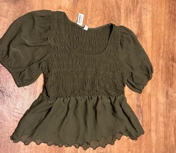 Old Navy Blouse - Image 4