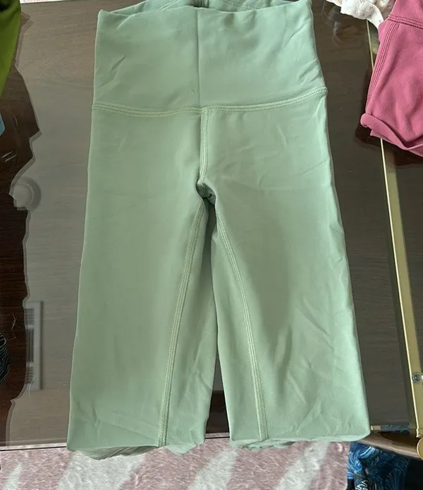 Lululemon ALIGN 25 IN SIZE 2 SAGE GREEN LEGGINGS - Image 3