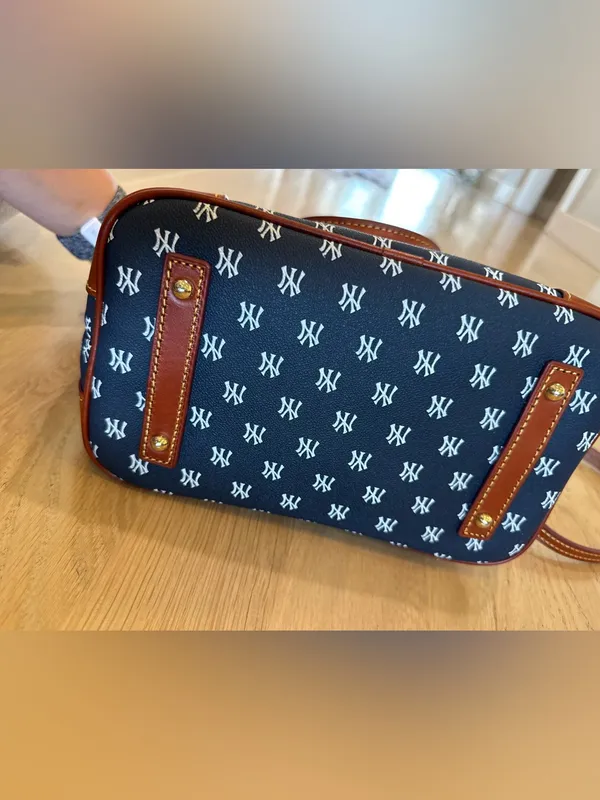 Dooney and Bourke MLB New York Yankees domed zip satchel - Image 8