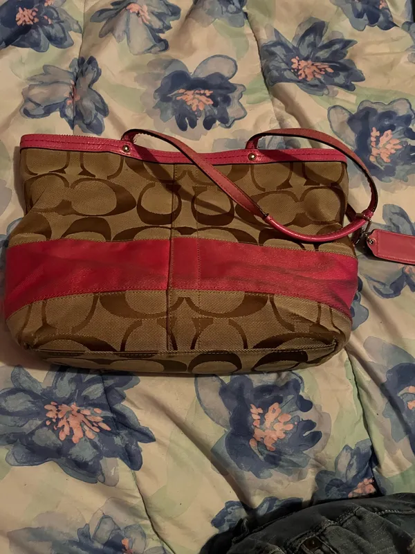 Coach Shoulder Bag - Image 2