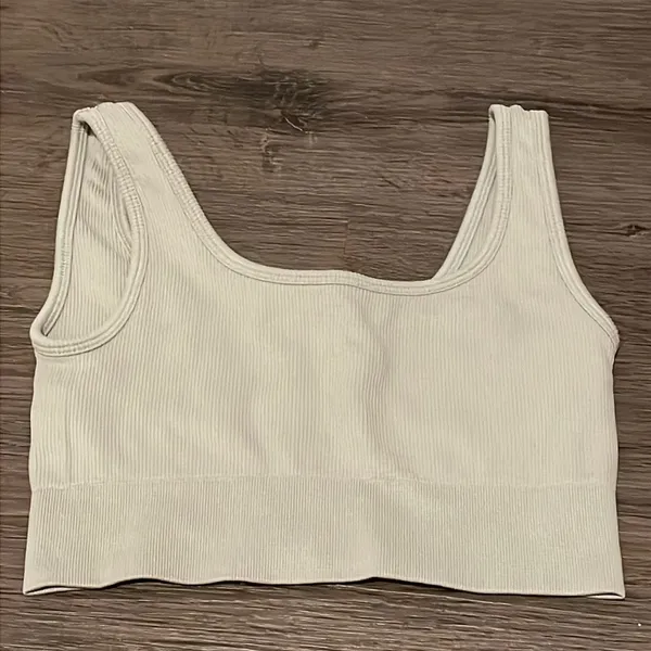 Aritzia group by babaton lush seamless top dusky green xs - Image 2