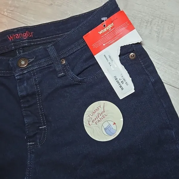 Wrangler Jeans Size 10P Tummy Control Panel Slimming Straight Leg Stretch Denim - Image 3