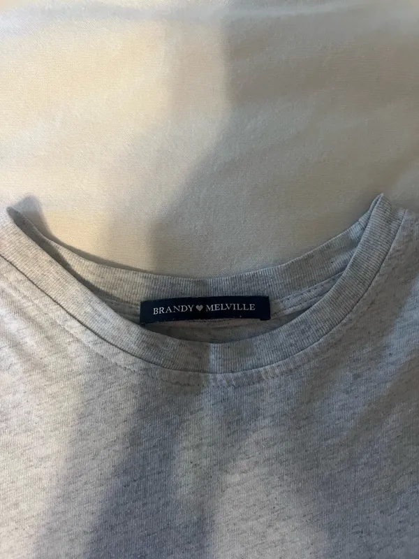 Brandy Melville Grey USA Flag Tee - Image 3