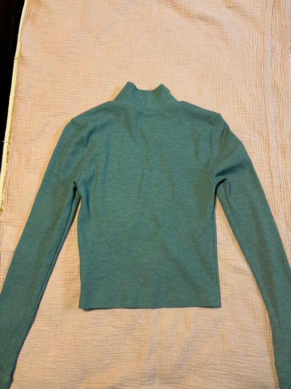 American Eagle Long Sleeve Top - Image 2