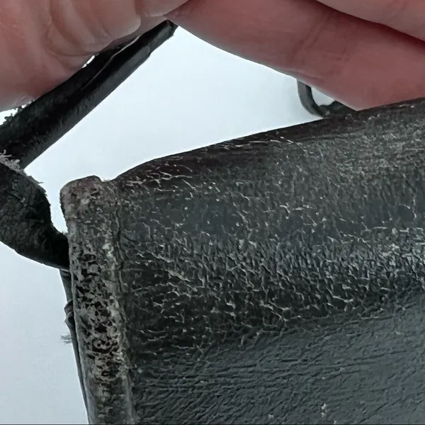 Vintage black leather cross‎ Body purse bag shoulder bag Tooled mid century - Image 10