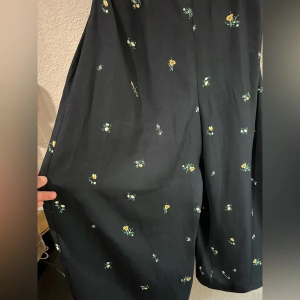 Wild Fable Women's Black and Yellow Jumpsuit size med - Image 8
