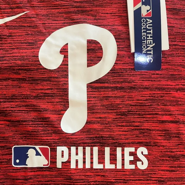 New Nike Tee Phillies MLB Baseball Women's T-Shirt Dark Red Medium Dri-Fit - Image 3
