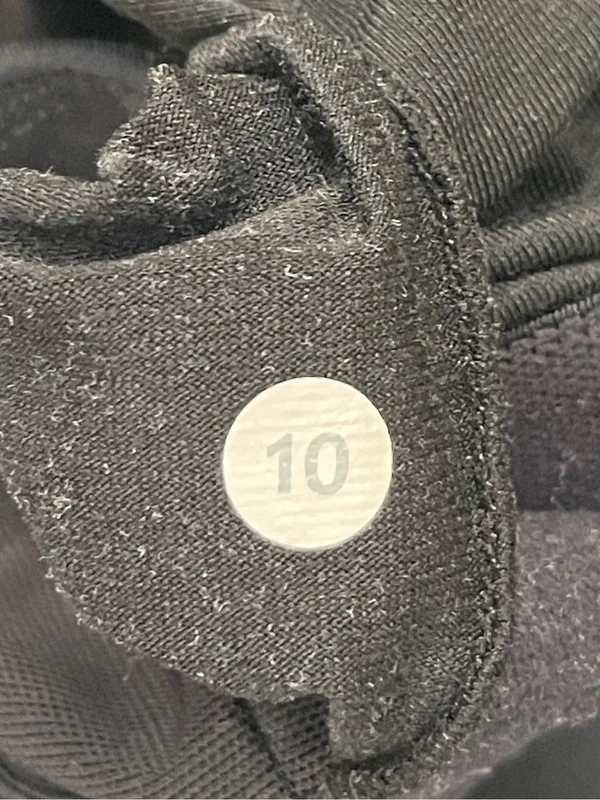 Lululemon Push your limits tank bra top black activewear yoga Pilates gym 10 - Image 9
