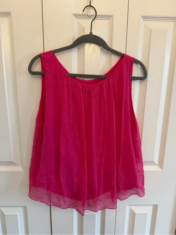 Alice + Olivia Crepe Pleated Tank Hot Pink Size Medium - Image 3
