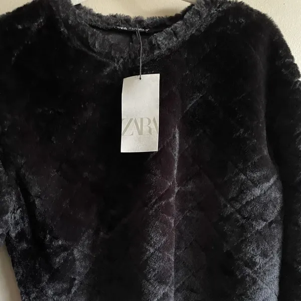 Zara Black faux fur crop sweater NWT‎ - Image 4