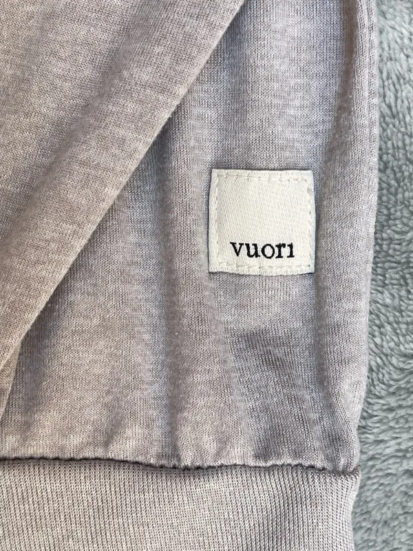 Vuori Daydream Crew in Light heather Gray Top loungewear activewear yoga Pilates - Image 5