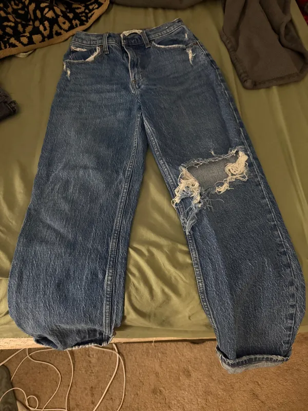 90s Abercrombie High-Rise Straight - Image 2