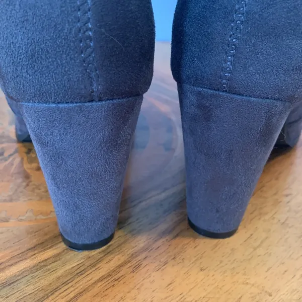 Catherine Malandrino Tie Back Over The Knee Boots Gray Faux Suede Women’s Size 7 - Image 6