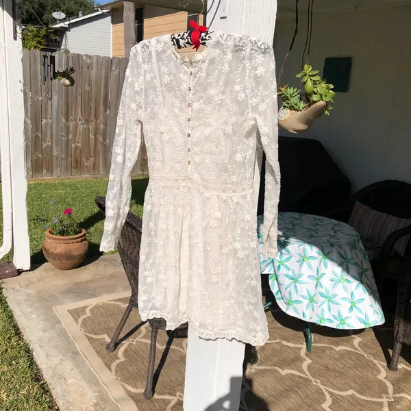 🛍️ Lace Dress w/button back & long sleeve Cream S - Image 5