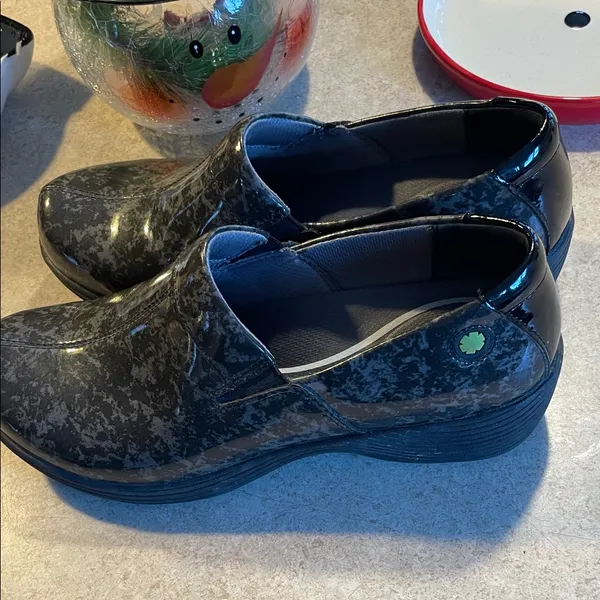 Dansko Glossy Black Clogs - Image 4