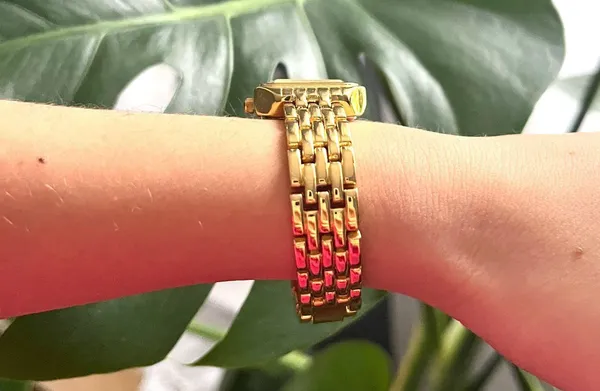 Gold vintage style timeless gold watch - Image 6