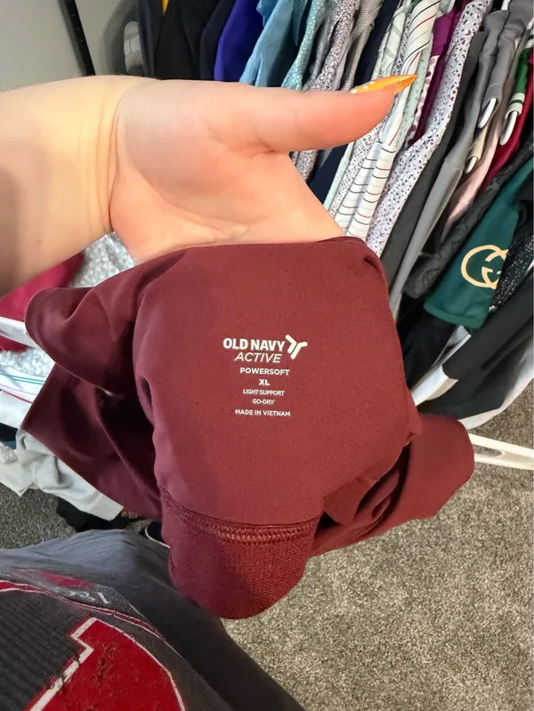 old navy active tank - Image 3