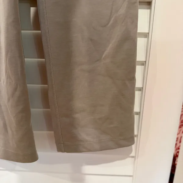 Lululemon Softstreme High Rise Pants Sz 0 Straight Leg Warm Ash Grey W5EGTS - Image 6