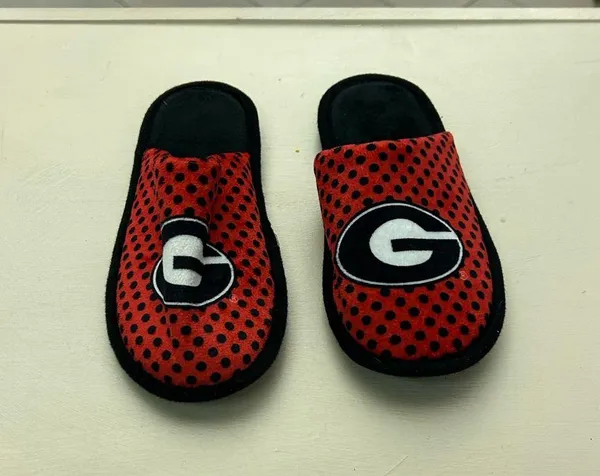 Georgia Red and Black Logo Slippers-no flaws! 8 - Image 3