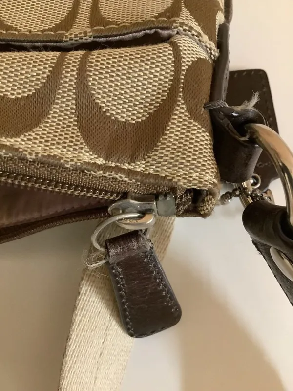 Coach Khaki Legacy Signature Stripe Swingpack Crossbody Bag W/Hang Tag, Dust Bag - Image 7