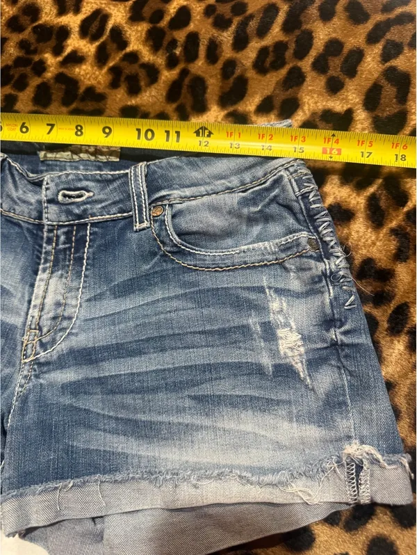 BKE denim shorts, size 28. - Image 4